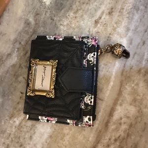 Betsy Johnson bifold wallet